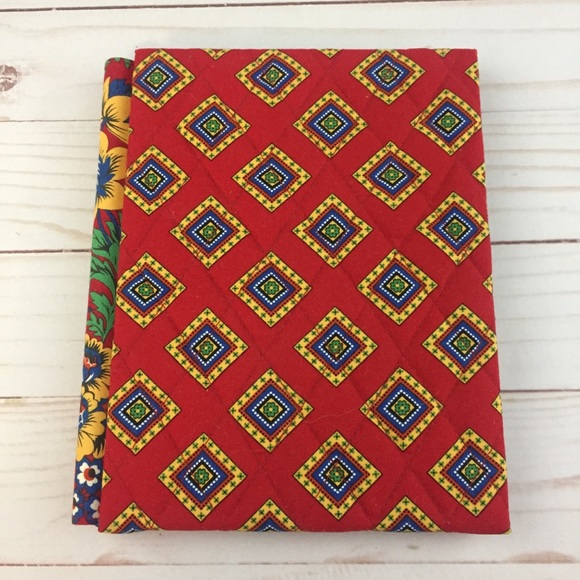 Vera Bradley Villa Red Bifold Picture Frame Two 4" x 6" Photos Retired New - Picture 4 of 9